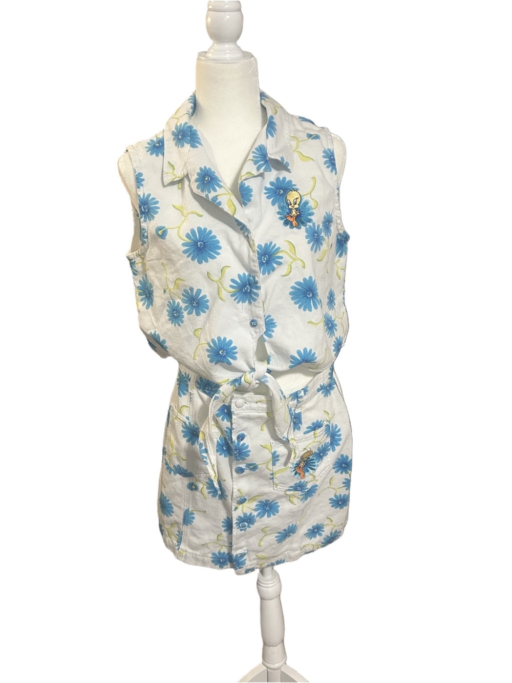 Warner Bros Tweety Bird 2-Piece Floral Short Set XL 100%
Cotton Embroidered Y2K